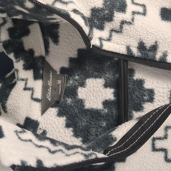 Eddie Bauer Pullover - Picture 2 of 4